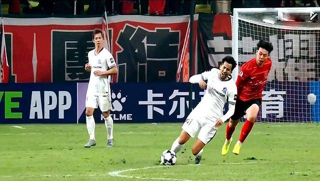 包含成都蓉城发布备战花絮，加时末段外线爆发，中超任务艰巨，医务组通报恢复的词条