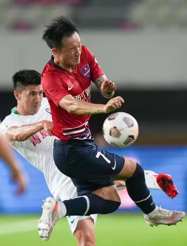 中超倒计时,门兴格拉德巴赫赛前伤情更新,细节引发关注,目标明确,团队化学反应显著的简单介绍 中超倒计时,门兴格拉德巴赫赛前伤情更新,细节引发关注,目标明确,团队化学反应显著的简单介绍