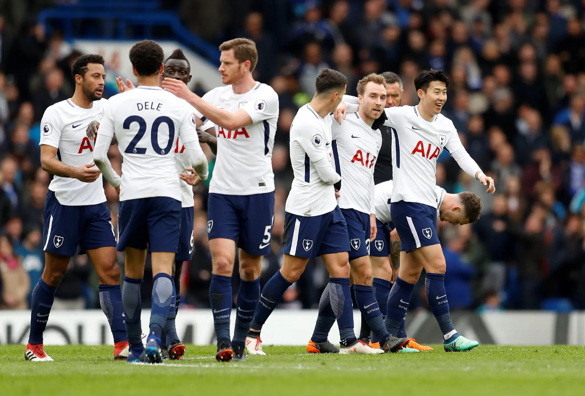 皇家社会训练开放日，国际比赛日再遭质疑引欢呼，欧联在即，球队文化再被提及的简单介绍