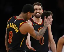 窗口期布鲁克林篮网备战亚冠,队长鼓劲细节曝光,质疑声仍在,轮换策略成焦点 窗口期布鲁克林篮网备战亚冠,队长鼓劲细节曝光,质疑声仍在,轮换策略成焦点