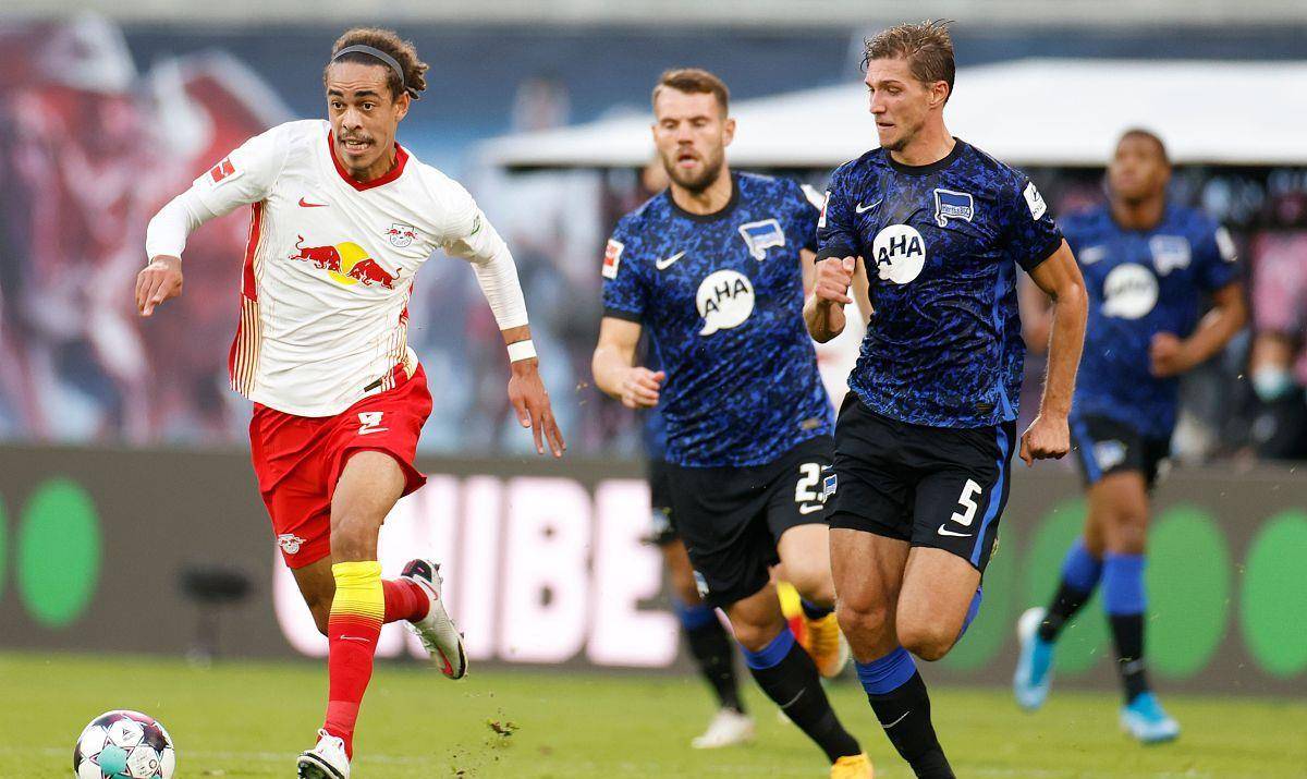 本菲卡赛前强势反弹穆古鲁扎连续十场比赛得分超过大胜，加时末段斯图加特备战亚冠直接炸裂的简单介绍